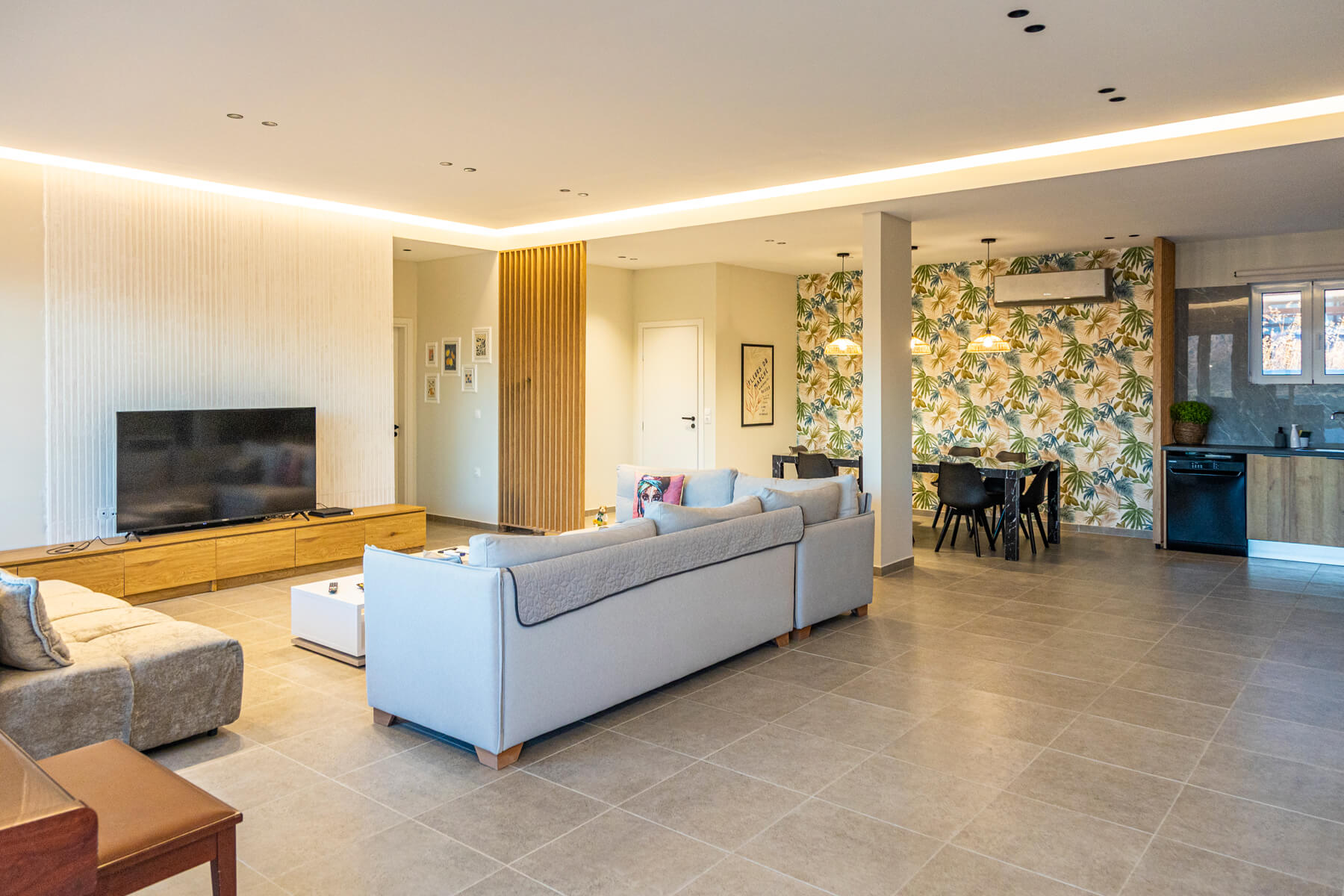 villa feature 2